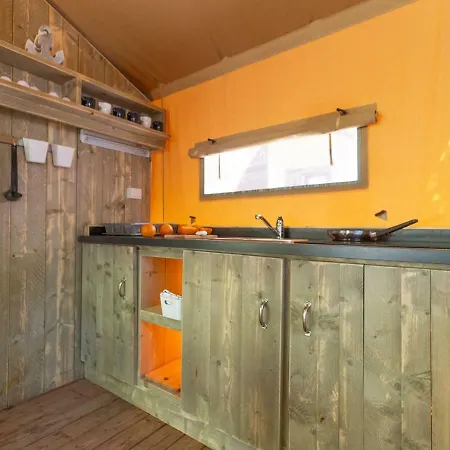 Fisherman's Glamping Village Luxury tent