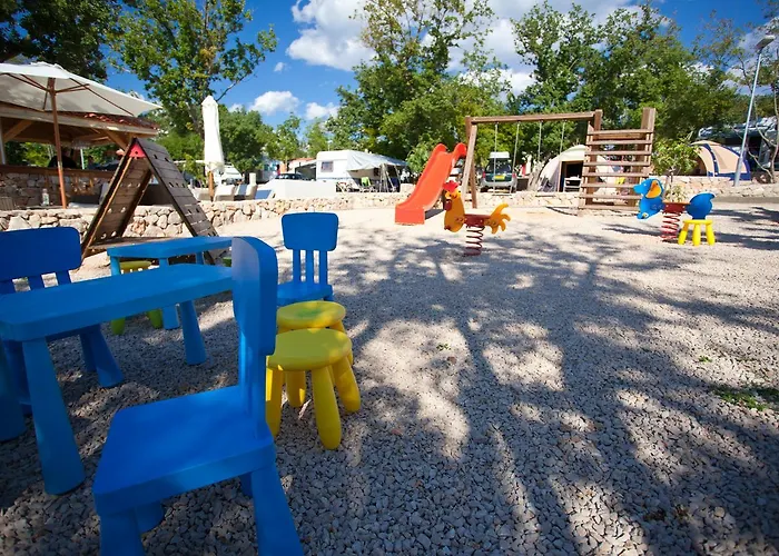 Fisherman's Glamping Village 4* Klimno