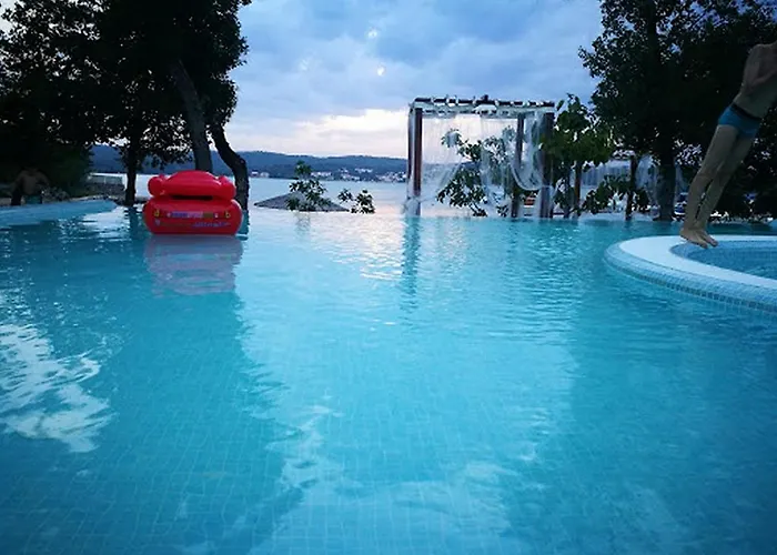Fisherman's Glamping Village Lüks kamp alanı 4*