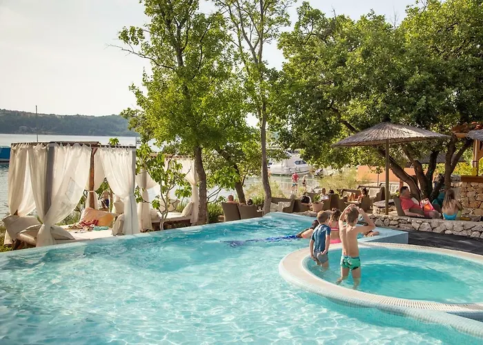 Fisherman's Glamping Village Lüks kamp alanı 4*