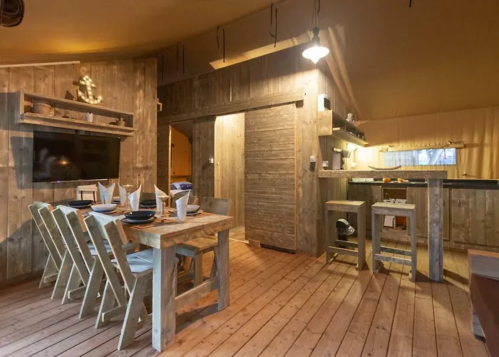 Fisherman's Glamping Village Lüks kamp alanı 4*
