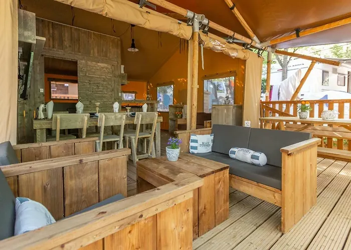 Fisherman's Glamping Village 4*