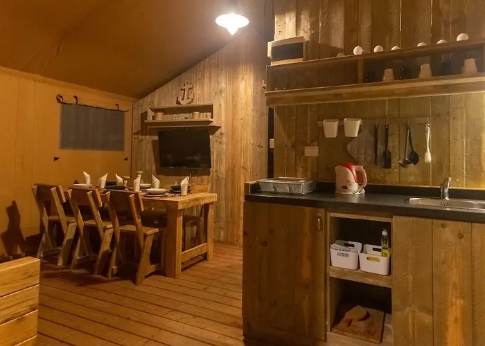 Fisherman's Glamping Village 4*