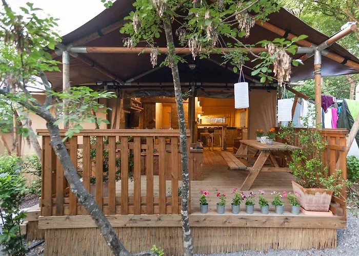 Fisherman's Glamping Village 4* Klimno